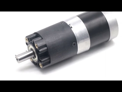 Linhas servo motor do servo motor 2400 da C.C. da C.C. do codificador 5A 0.5Nm 130 watts para a porta de balanço